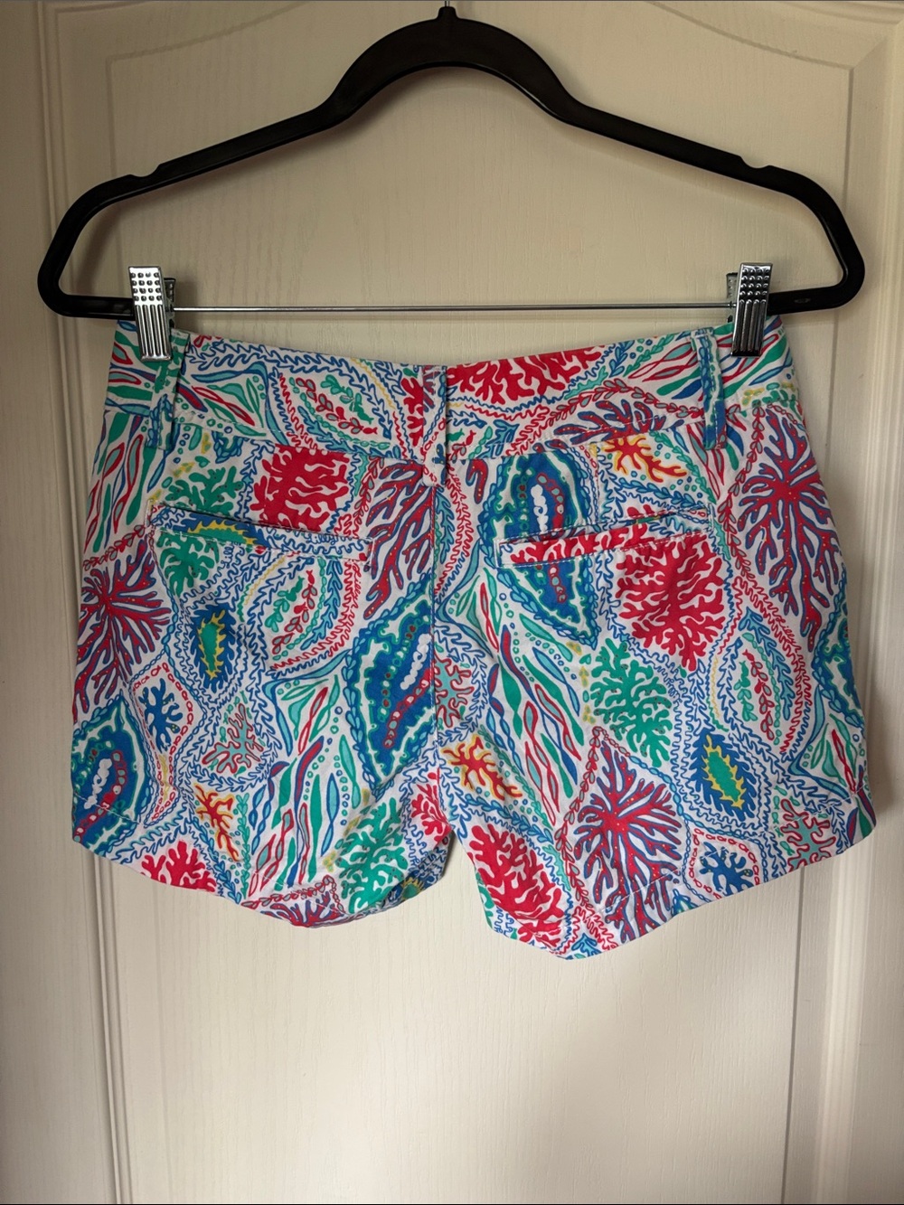 Lilly Pulitzer Women’s Size 0 Coral Reef Print Shorts - Picture 3 of 5